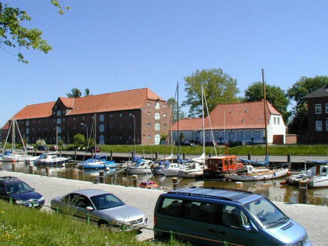 Idyllisches Reethaus Toenning Daire Dış mekan fotoğraf